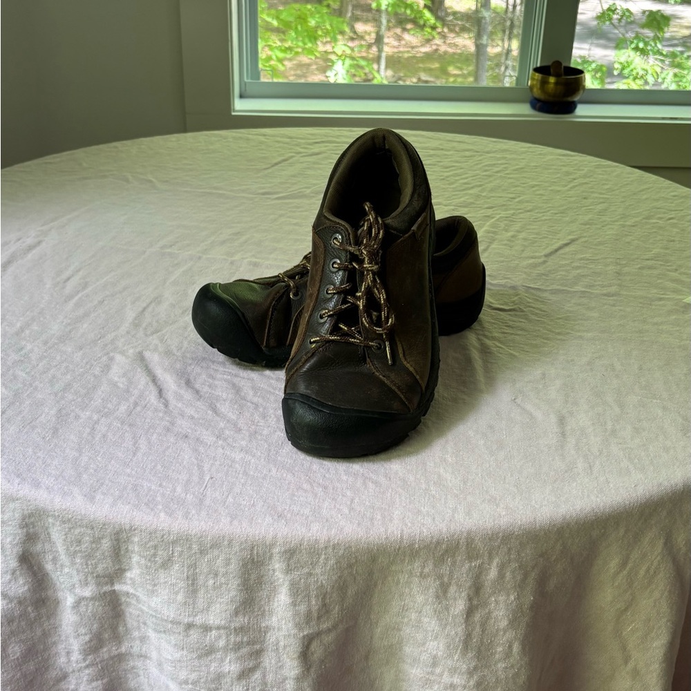 Keen Brown Leather Lace-Up Shoes